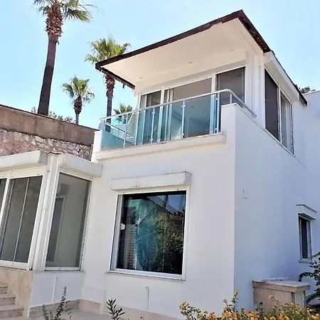 Alacati Beyazevi Çeşme